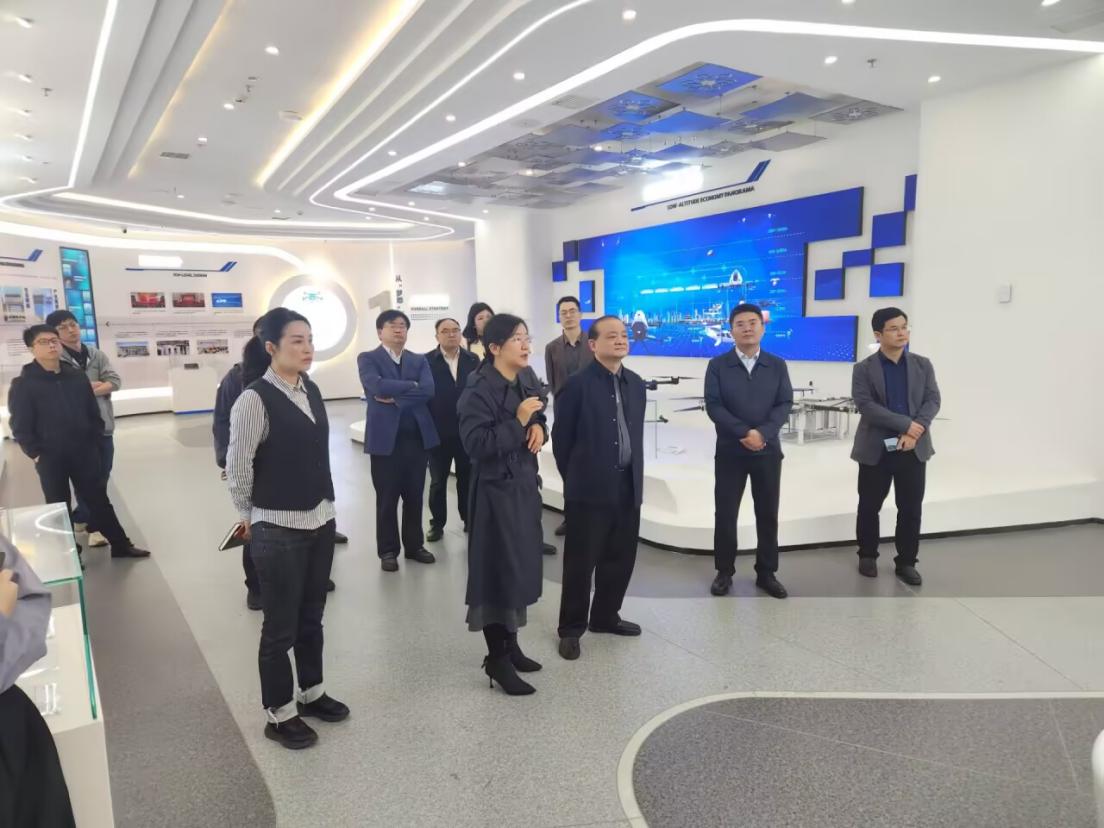 蒋阳飞带队赴湖南省低空经济集团考察交流
